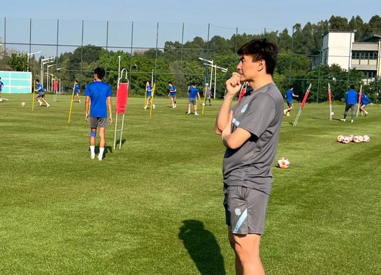 韩国美女丝袜一区二区